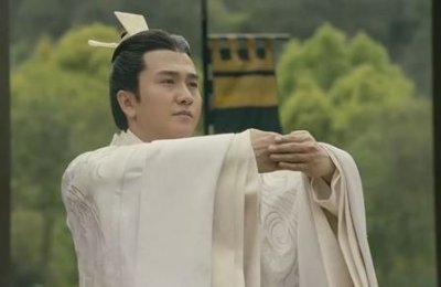 ​杨修被杀后，他的父亲杨彪对曹操说了什么？