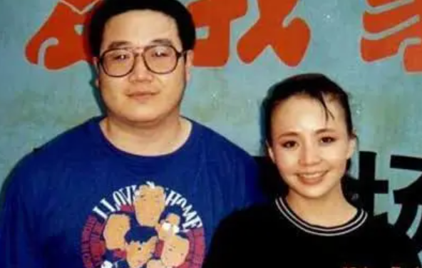 英达个人资料简介家世（英达：不认儿子巴图20年，大舅哥一离世，为何急着搬走他的电脑？）