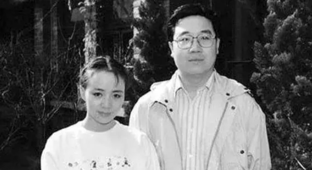 英达个人资料简介家世（英达：不认儿子巴图20年，大舅哥一离世，为何急着搬走他的电脑？）