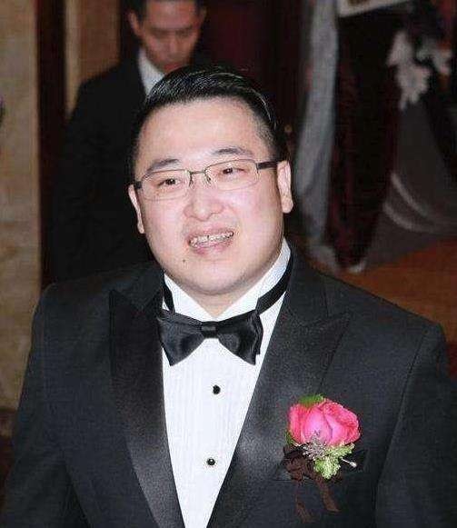 曾志伟到底有几个老婆（曾志伟的两妻四子）