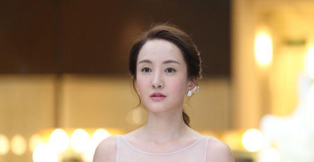 她是“中国天使”，出道11年戏红人不红，31岁爱情事业双失意