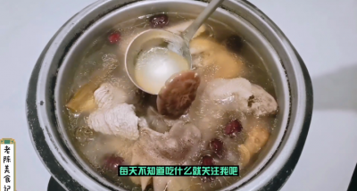 ​清炖鸡怎么炖（原味清炖鸡汤正确做法技巧）