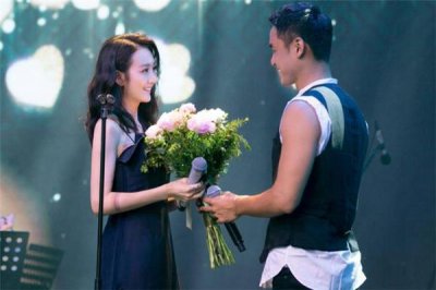 ​老公和前女友一直有联系怎么办 老公和前女友联系说明什么