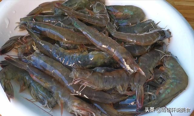 油焖大虾正确做法简单（油焖大虾的正宗做法）(5)