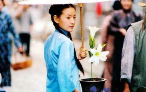 冷清秋董洁什么性格（浪姐2官宣董洁惹网友不满）(4)