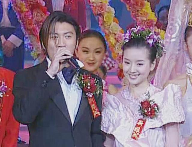冷清秋董洁什么性格（浪姐2官宣董洁惹网友不满）(2)