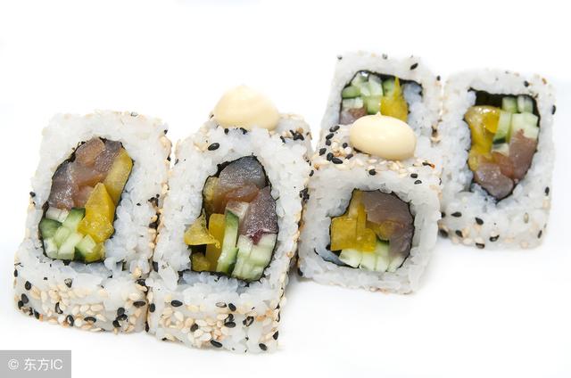 怎么简单的做寿司（自己动手制作寿司）(6)