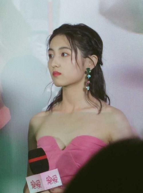 张子枫资料：张子枫是什么星座