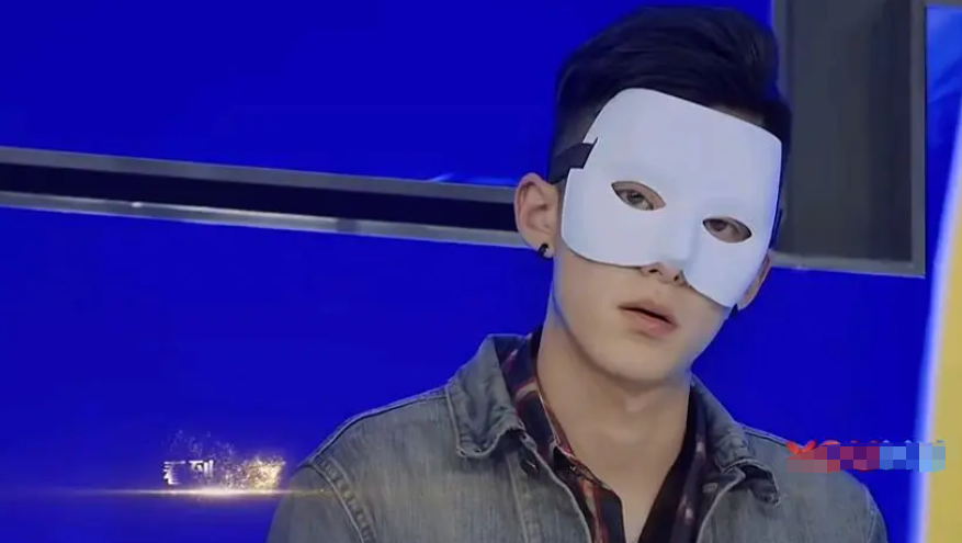 王鹤棣个人资料简介及家世(“脸蛋天才”王鹤棣:19岁让韩国机场瘫痪,他究竟能有多帅?)