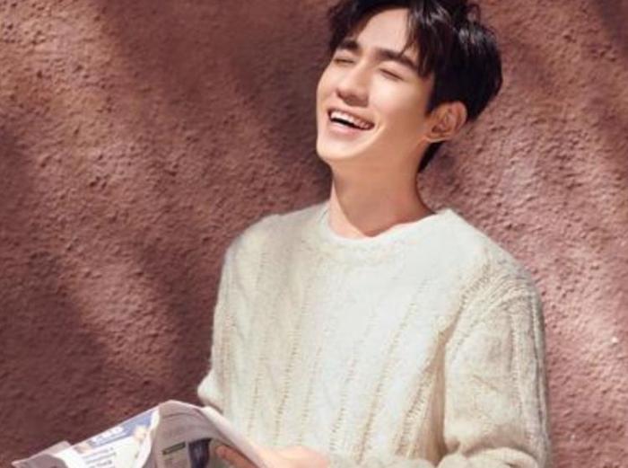 朱一龙家境有多好?小学每周乘飞机去北京,大学爱好一般人不敢想