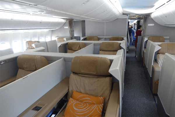 国内公务舱就是头等舱吗(国内为什么只有公务舱)