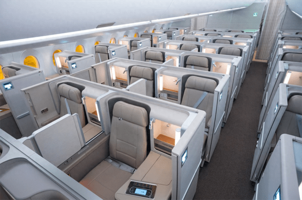 国内公务舱就是头等舱吗(国内为什么只有公务舱)