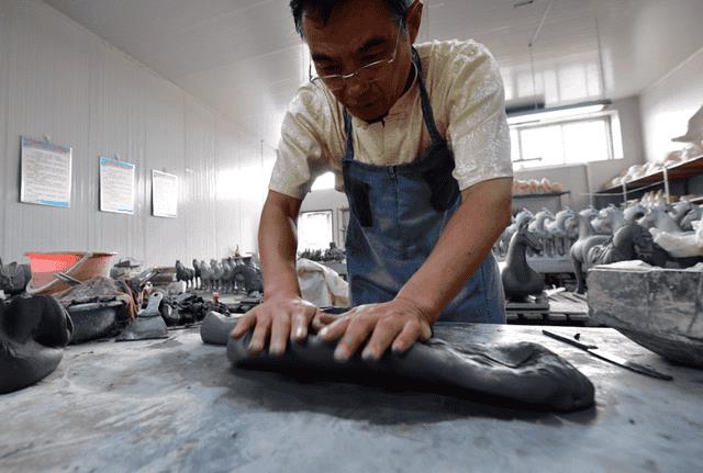 唐三彩制作工艺与艺术特点(唐三彩是什么技术)