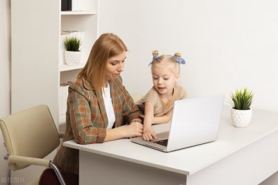 ​怎么提高电脑速度的方法(电脑启动速度慢，不用急着换电脑，设置完这三步，启动