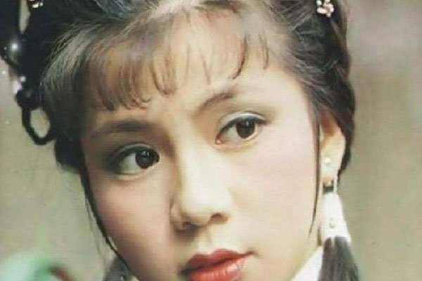 翁美玲是被谁害的 寻短见与汤镇业终归什么闭系