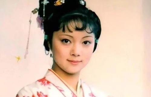 历史薛宝钗的性格如何？为何说她是最会做人的女子？  1