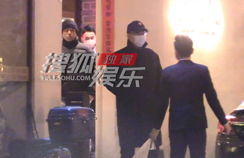 姜武和姜文的关系(姜文姜武烤鸭店聚餐)