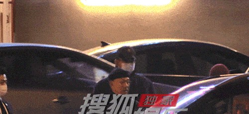 姜武和姜文的关系(姜文姜武烤鸭店聚餐)