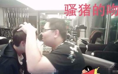 ​PDD直播事故，手滑关美颜暴露颜值，水友弹幕狂刷“嫖碧萝”？