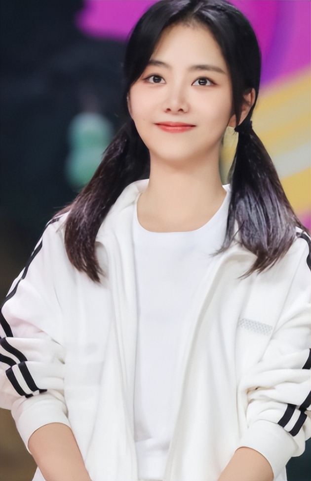 “国民初恋”谭松韵，出道15年无绯闻，却在事业上升期突发变故