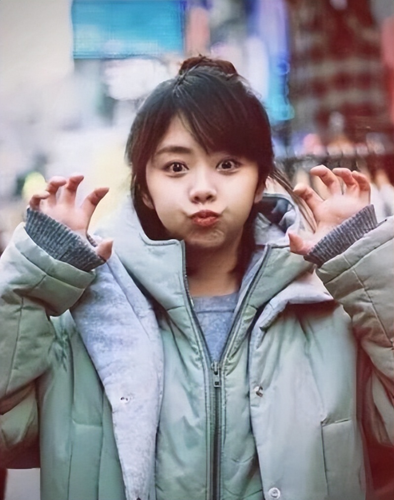 “国民初恋”谭松韵，出道15年无绯闻，却在事业上升期突发变故