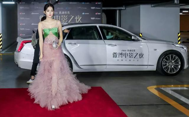 明星穿衣搭配大全（和3位最会穿搭的女明星学穿衣）(26)