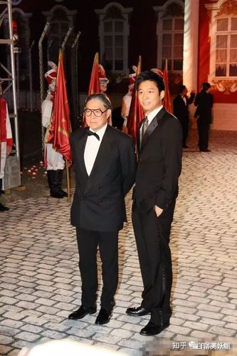 霍震霆儿子，霍震霆 个人资料