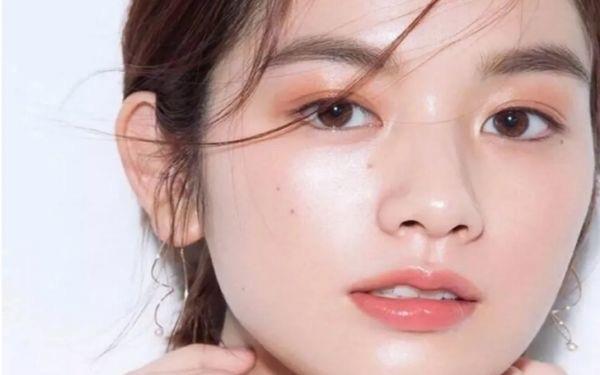 生活如何化妆自然好看 怎样化淡妆好看又简单 1