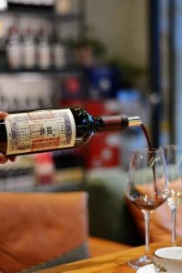 ​s字开头的红酒是 7字开头的红酒