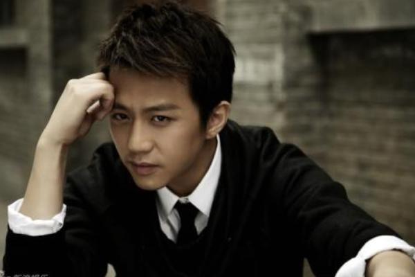 邓超去考驾照,全程一脸淡定!网友:这是要为学霸正名吗?