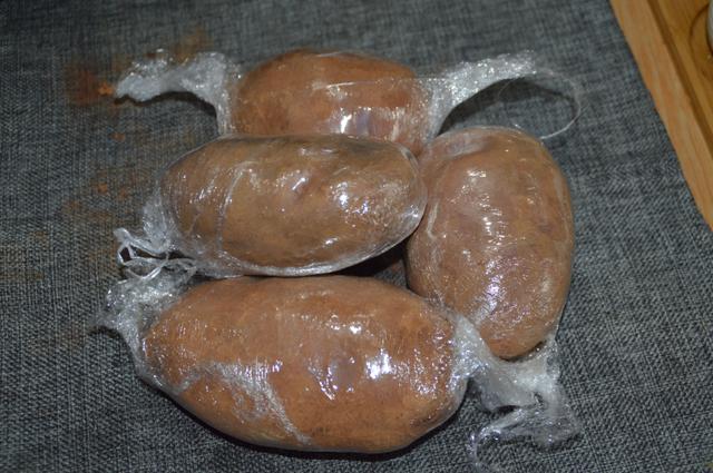 土豆要怎么保存才不发芽和绿（今天才发现土豆这样保存）(6)