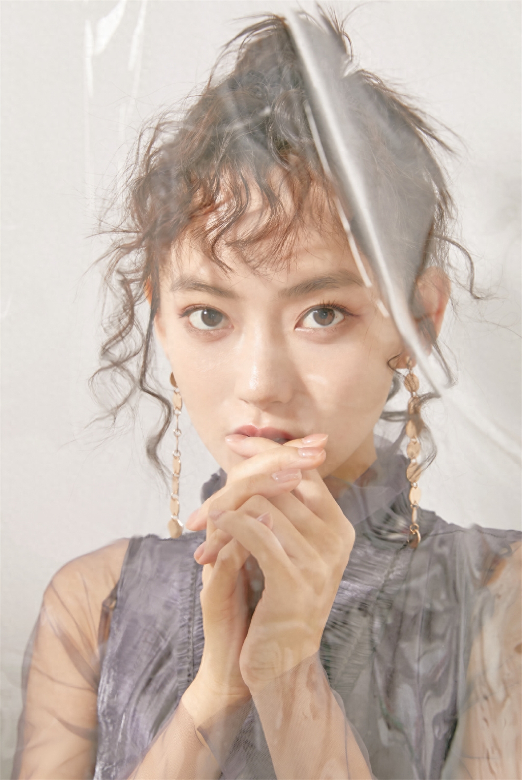 陈雨锶，甜酷的闪光女孩，在《十二谭》中饰叶丽娜