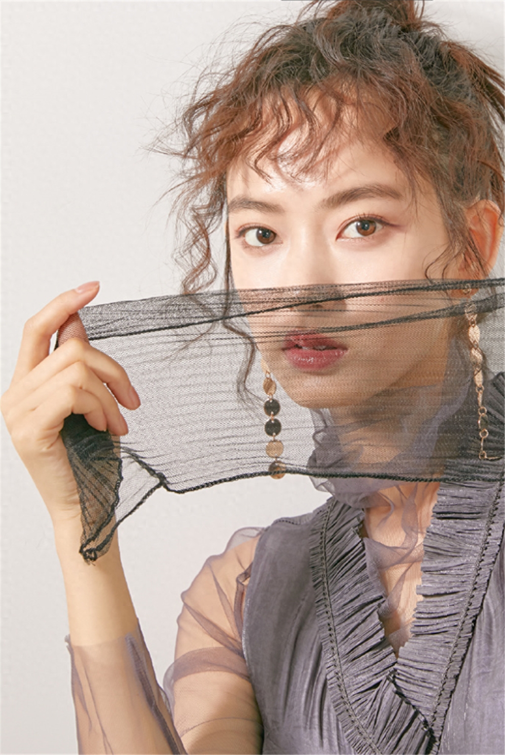 陈雨锶，甜酷的闪光女孩，在《十二谭》中饰叶丽娜