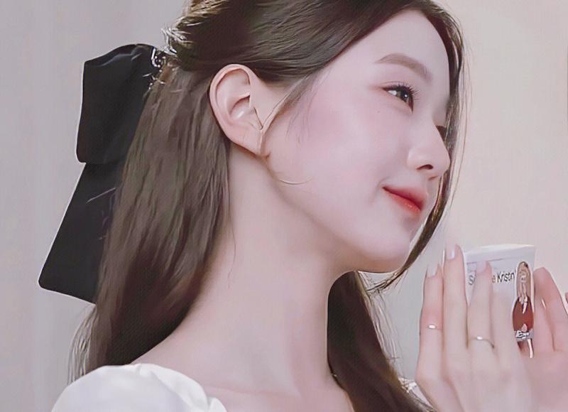  要借钱了就说没钱，这么多年的情分去哪了