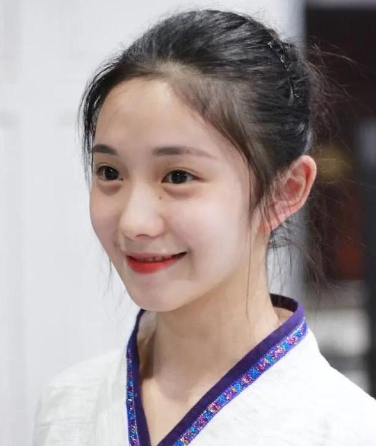 被力捧的“谋女郎”刘浩存,成为新一代流量小公举了?「谋女郎刘浩存爆红背后是资本和大众的博弈」