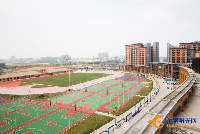 环境超美！东莞再添一所高等学府！首批新生正式“进驻”