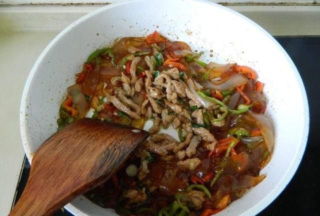 水煎包发源地,你听说山东人喜欢煎饼卷大葱从哪知道的??图10