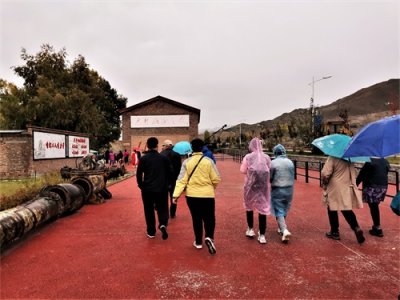 ​探访新疆可可托海三号矿坑，深入矿洞内部目睹人文历史