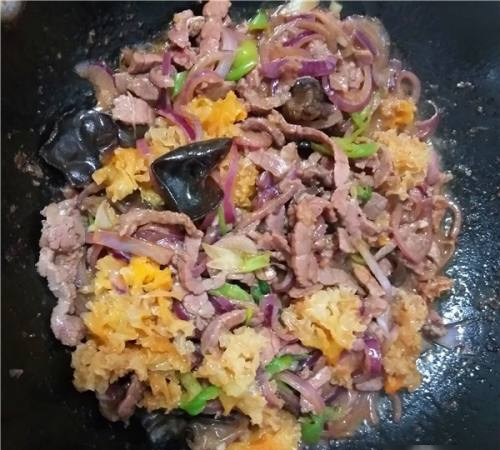 炒牛肉怎么炒好吃,如何炒牛肉又嫩又好吃窍门图12