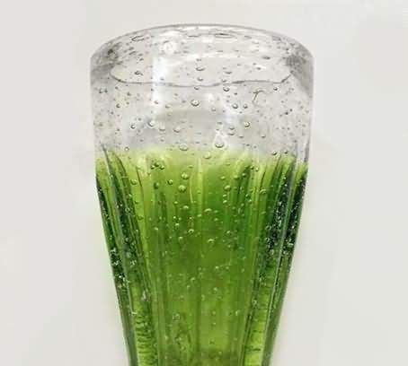 为什么可乐最初是绿色的,最初的可乐是绿色的吗图1