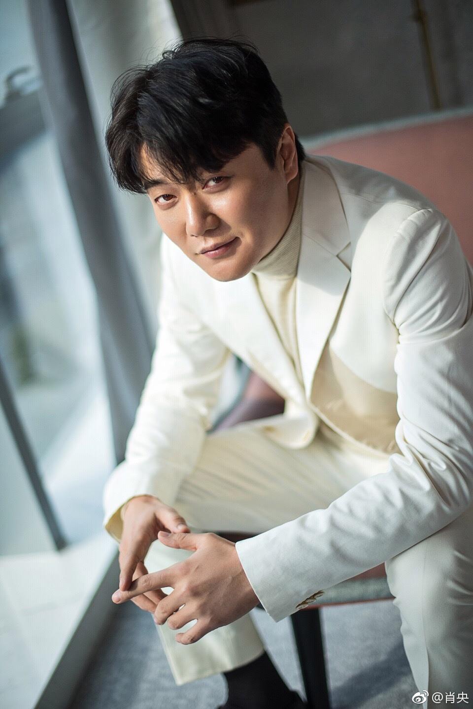 肖央老婆李桃照片 肖央怎么不带王太利完了俩人闹掰了吗