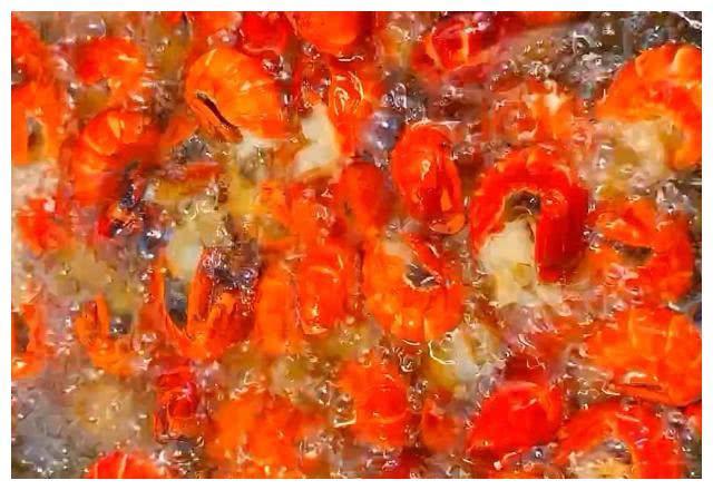 春节里如何在家做出美味的香辣龙虾?你看这做法如何?