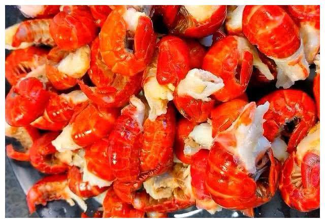 春节里如何在家做出美味的香辣龙虾?你看这做法如何?