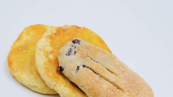 酥脆诱人的小食――袜底酥