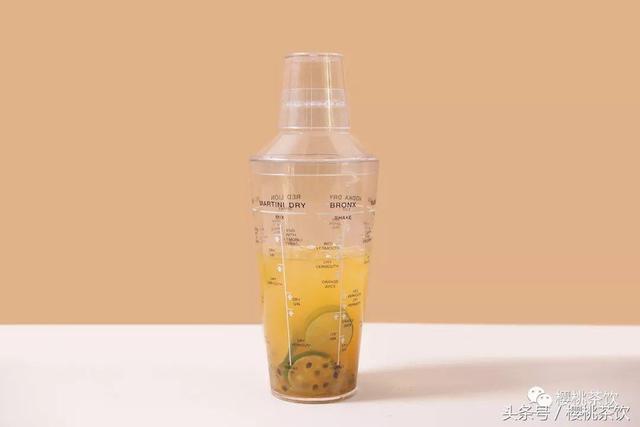 百香果双响炮真的很好喝,做法真的也很简单