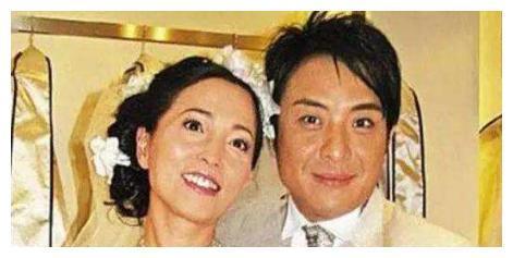 “石榴姐”苑琼丹，“骗”了观众27年后，终于“露馅”了