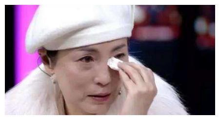 “石榴姐”苑琼丹，“骗”了观众27年后，终于“露馅”了