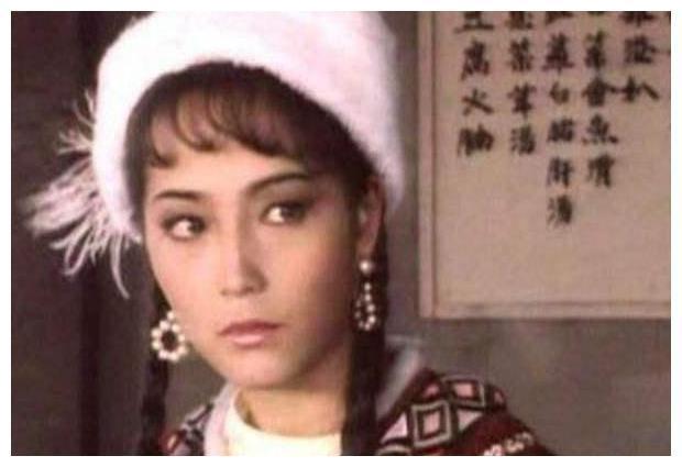 “石榴姐”苑琼丹，“骗”了观众27年后，终于“露馅”了