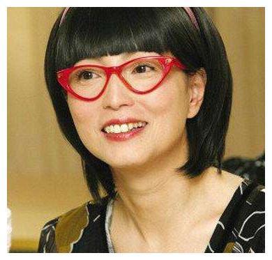 “石榴姐”苑琼丹，“骗”了观众27年后，终于“露馅”了