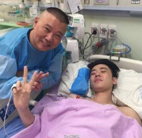 曾被郭德纲叫“人渣”和扇耳光，带一身钢板演出：一个说相声的凭什么这么红？